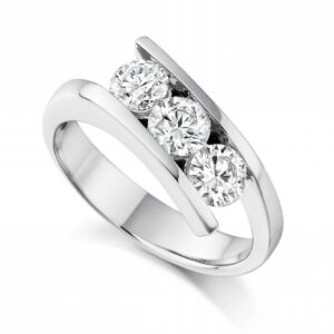 טבעת אירוסין עם 3 יהלומים מזהב לבן